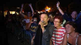 Dan Općine Vir proslavljen uz spektakularni koncert Prljavog Kazališta i vatromet Dan Općine Vir proslavljen uz spektakularni koncert Prljavog Kazališta i vatromet