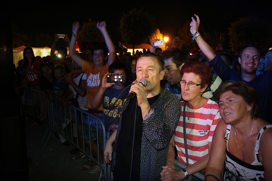 Dan Općine Vir proslavljen uz spektakularni koncert Prljavog Kazališta i vatromet Dan Općine Vir proslavljen uz spektakularni koncert Prljavog Kazališta i vatromet