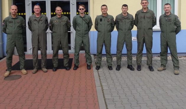 Zajednička obuka hrvatskih, čeških i mađarskih pilota na simulatoru helikoptera Mi-171, foto: MORH