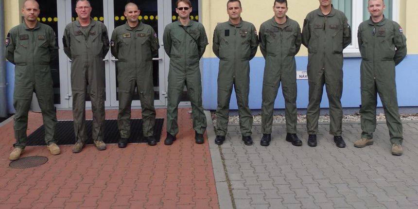 Zajednička obuka hrvatskih, čeških i mađarskih pilota na simulatoru helikoptera Mi-171, foto: MORH