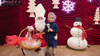 Sveti Nikola posjetio Supernova centar i razveselio mališane