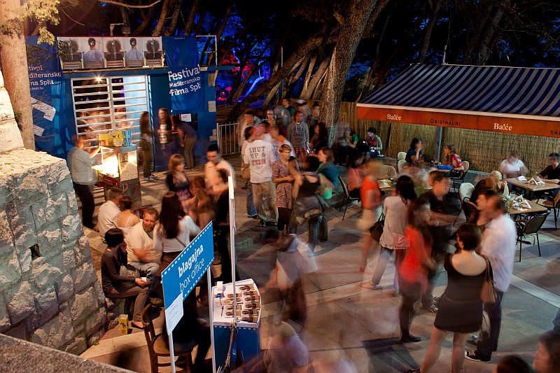 Projekcijom i tulumom otvoren 5. Festival mediteranskog filma u Splitu, Foto: Goran Leš Projekcijom i tulumom otvoren 5. Festival mediteranskog filma u Splitu, Foto: Goran Leš