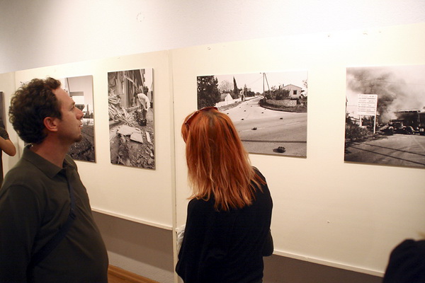 HKK: Otvorenje izlozbe “Razaranje Zadra” Zvonka Kucelina i Zeljka Karavide