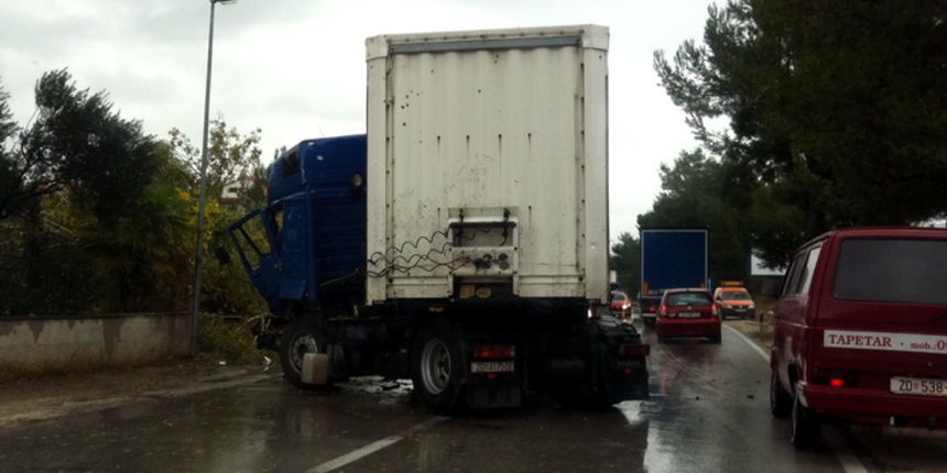 Prometna nesreća u Sukošanu 25. listopada 2011, Foto: Boris Kačan Prometna nesreća u Sukošanu 25. listopada 2011, Foto: Boris Kačan