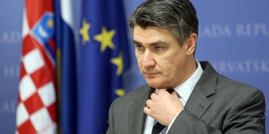 zvanredna konferencija za novinare Predsjednika Vlade Zorana Milanovica. Premijer je na konferenciji objavio kako ce Vlada Saboru uputiti izmjene Zakona o kreditiranju kojim se tecaj franka fiksira na 6,39 sljedecih ogdinu dana. Photo: Igor Kralj/PIXSELL