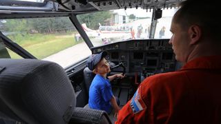 Štićenici humanitarne udruge “Jak kao Jakov” u posjeti zračnoj bazi Zemunik, Foto: Filip Brala/PIXSELL Štićenici humanitarne udruge “Jak kao Jakov” u posjeti zračnoj bazi Zemunik, Foto: Filip Brala/PIXSELL
