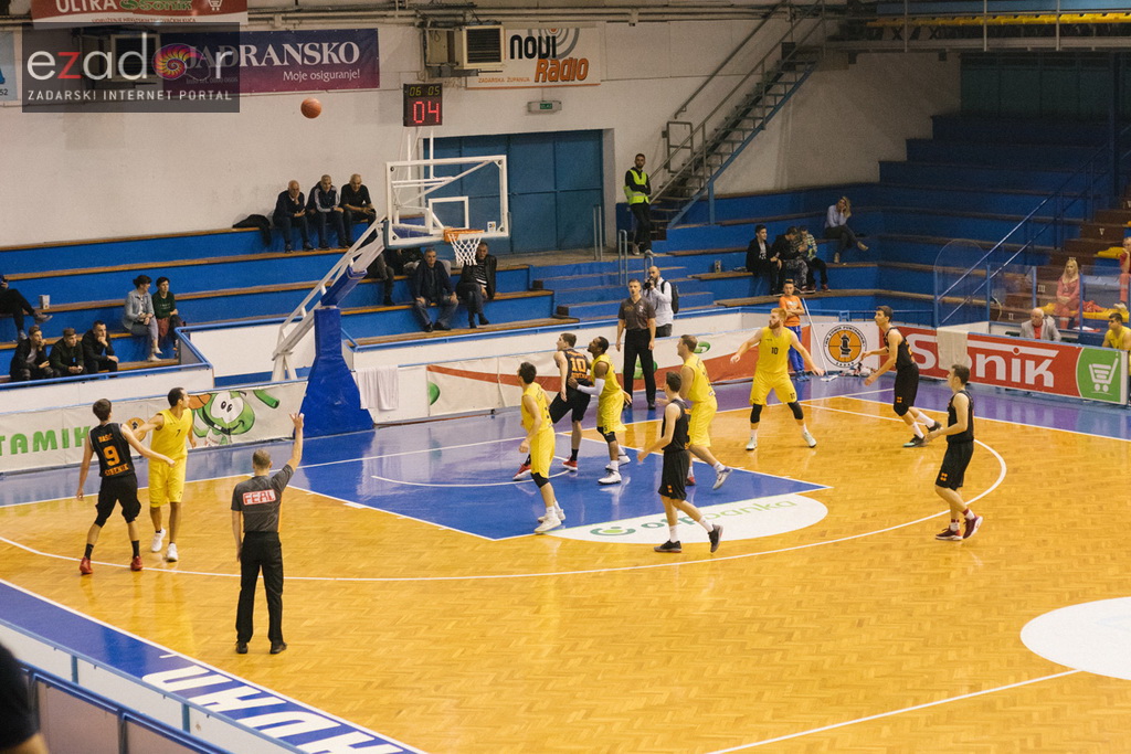 HT Premijer liga, 3. kolo: KK Jazine Arbanasi – GKK Šibenik 36-72 HT Premijer liga, 3. kolo: KK Jazine Arbanasi – GKK Šibenik 36-72