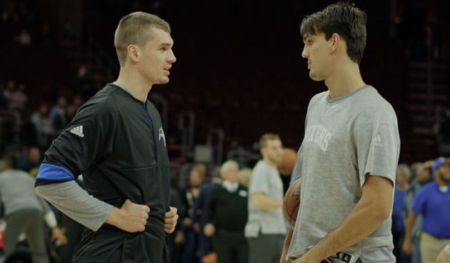 Mario Hezonja i Dario Šarić, foto: Philadelphia 76ers ‏@Sixers