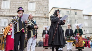 Paški zimski karneval 2017.- Maškarane skupine u karnevalskoj povorci Paški zimski karneval 2017.- Maškarane skupine u karnevalskoj povorci