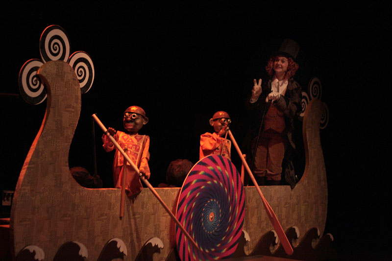 Predstava “Drago Č. i tvornica čokolade”, Foto: Lucija Juravić Predstava “Drago Č. i tvornica čokolade”, Foto: Lucija Juravić