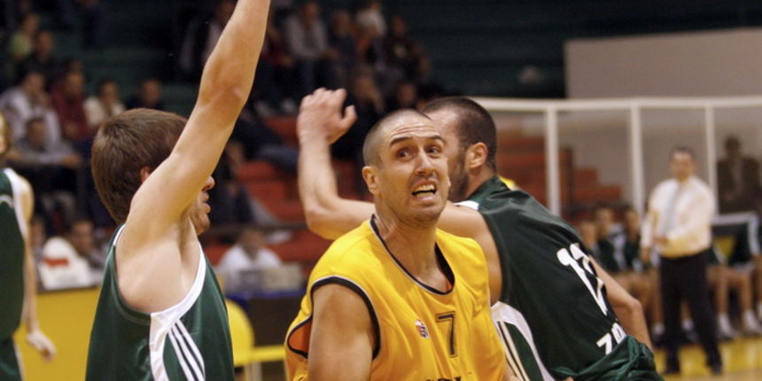 Split, 141011.Dvorana Gripe.Kosarkaska utakmica A-1 lige: Split – Borik Na slici: Toni Dijan (7)Foto: Vojko Basic / CROPIX Split, 141011.Dvorana Gripe.Kosarkaska utakmica A-1 lige: Split – Borik Na slici: Toni Dijan (7)Foto: Vojko Basic / CROPIX