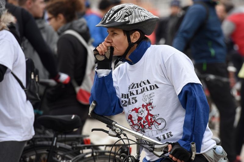 Branimirova obala: Start tradicionalne Božićne biciklijade Zadar-Vir. Foto: Dino Stanin/PIXSELL
