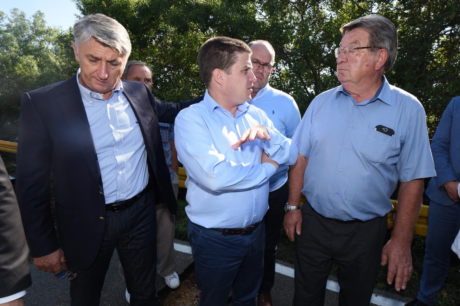 Ministri Butković i Ćorić obišli poplavljena područja u Zadarskoj županiji