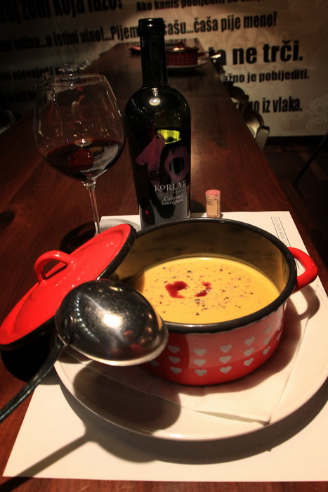 Restoran bar Atrij: Finger Food & Wine Selection, Foto: Iva Perinčić Restoran bar Atrij: Finger Food & Wine Selection, Foto: Iva Perinčić