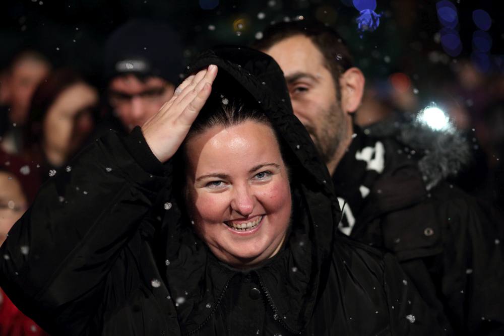 Advent na Viru: Crvena jabuka oduševila u “sniježnom” Viru Advent na Viru: Crvena jabuka oduševila u “sniježnom” Viru