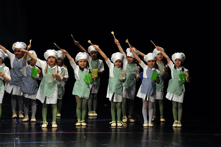 HNK Zadar: Plesna udruga Festa – “Izašli iz priče (a netko i iz papučice)”, Foto: Željko Karavida HNK Zadar: Plesna udruga Festa – “Izašli iz priče (a netko i iz papučice)”, Foto: Željko Karavida