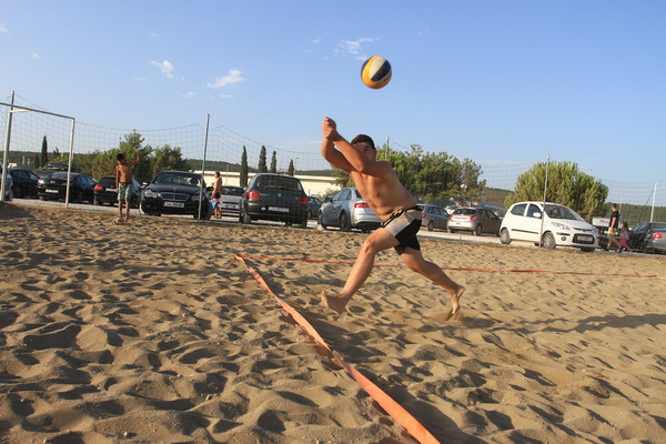 Na plaži Punta u Bibinjama održan 6. Memorijalni turnir u odbojci na pijesku za Tomislav Sikirića – Siku. Foto: Leo Banić Na plaži Punta u Bibinjama održan 6. Memorijalni turnir u odbojci na pijesku za Tomislav Sikirića – Siku. Foto: Leo Banić
