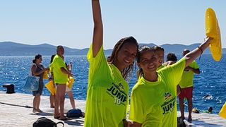 Sasvim osoban doživljaj – 10. dm Millennium Jump sa zadarske rive. Foto: Mladen Malik Barba Sasvim osoban doživljaj – 10. dm Millennium Jump sa zadarske rive. Foto: Mladen Malik Barba