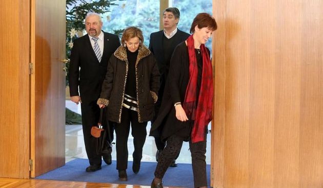 Zagreb – Predsjednica Kolinda Grabar-Kitarovic primila je predstavnike Domoljubne koalicije i koalicije Hrvatska raste na konzultacije. Zoran Milanovic, Vesna Pusic, Silvano Hrelja, Nansi Tireli. Photo: Goran Stanzl/PIXSELL