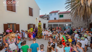 Dječjim karnevalskim danom započeo 59. Paški ljetni karneval