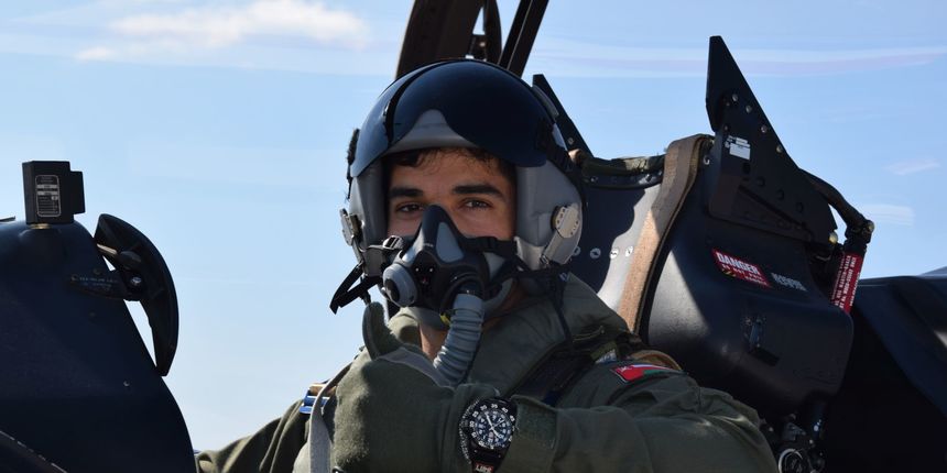 Prvi samostalni letovi omanskih pilota