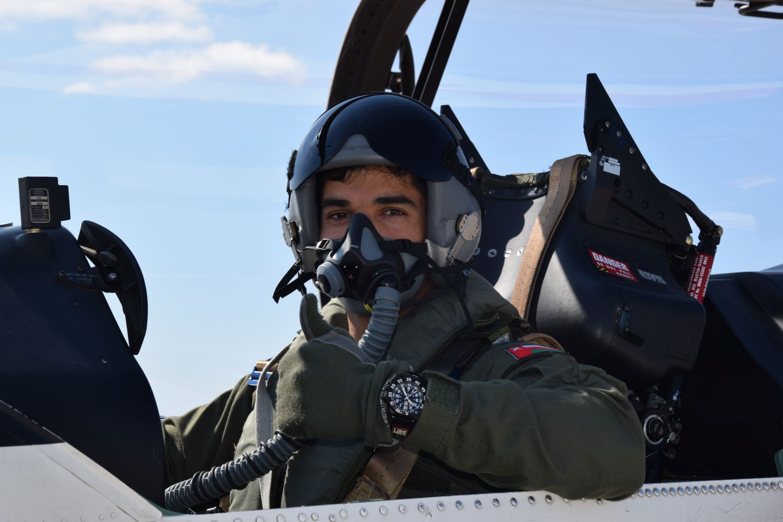 Prvi samostalni letovi omanskih pilota Prvi samostalni letovi omanskih pilota