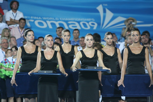 Rim, 010809. 
13 Svjetsko prvenstvo prvenstvo Rim 2009.
Vaterpolo utakmica za trece mjesto:  Hrvatska – Amerika.
Na fotografiji :  djevojke s medaljama.
Foto: Vladimir Dugandzic / CROPIX