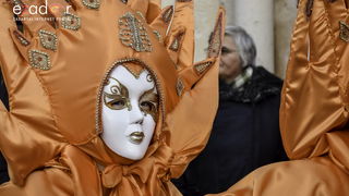 Paški zimski karneval 2018: Karnevalska povorka prošla ulicama grada do Pijace