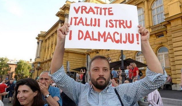 Dubrovčanina zbog transparenta “Vratite Italiji Istru i Dalmaciju” istražuje DORH