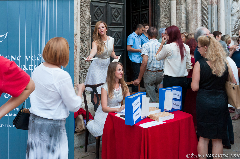 55. Glazbene večeri u Sv. Donatu: Koncert Zadarskog komornog orkestra i Romana Simovića, foto: Željko Karavida 55. Glazbene večeri u Sv. Donatu: Koncert Zadarskog komornog orkestra i Romana Simovića, foto: Željko Karavida