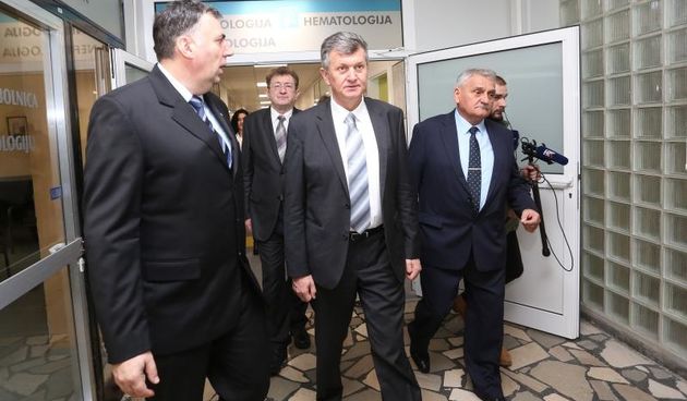 Ministar Kujundžić otvorio obnovljeni odjel hematologije i nefrologije