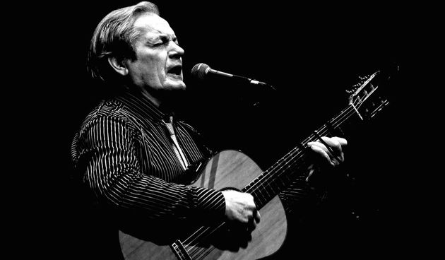 Zadar, 14.02.2013. snimio: Nenad Marčev 
Kantautor i šansonjer 
IBRICA JUSIĆ 
Koncert povodom Valentinova 
Dvorana HNK Zadar