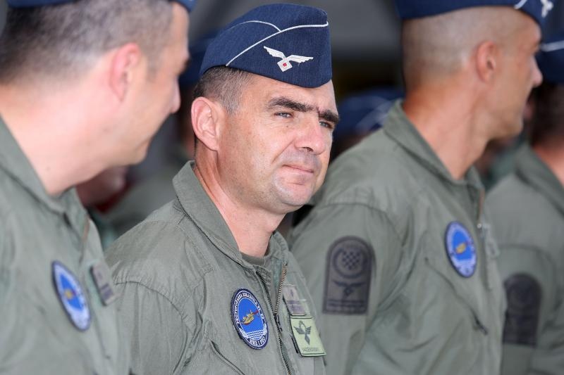 Plenković i Krstičević posjetili zračnu bazu Zemunik i protupožarnu eskadrilu Plenković i Krstičević posjetili zračnu bazu Zemunik i protupožarnu eskadrilu