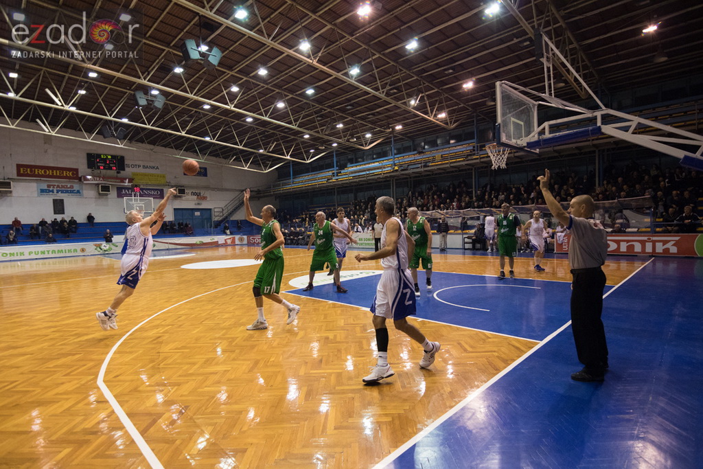 Fešta u povodu 80. rođendana Pina Giergie: Vetarani KK Zadar – Veterani KK Olimpija Fešta u povodu 80. rođendana Pina Giergie: Vetarani KK Zadar – Veterani KK Olimpija