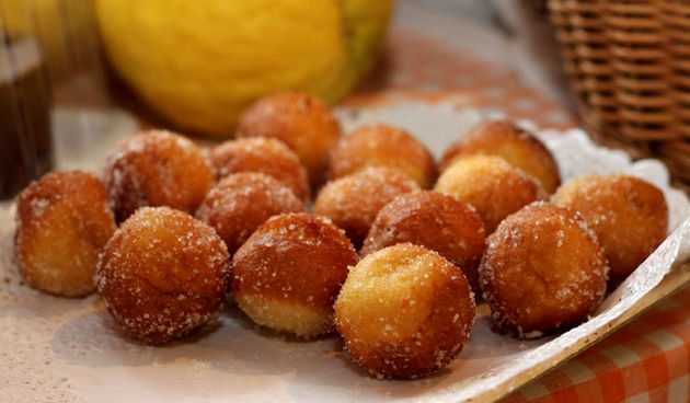 Fritule (foto: Marin Gospić)