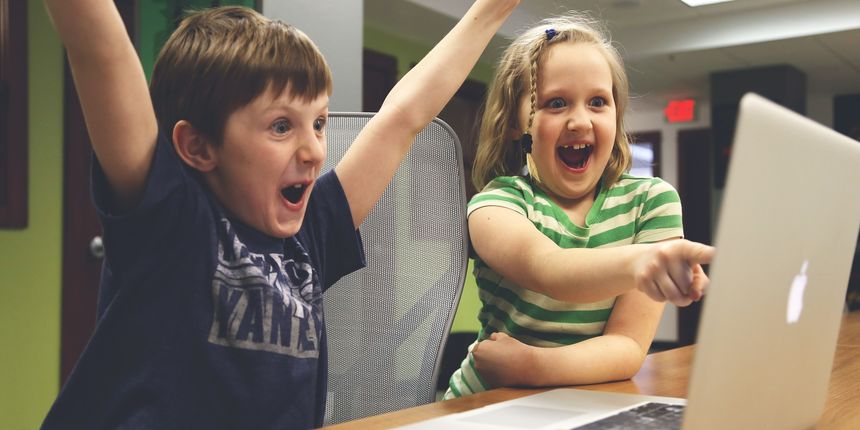 Djeca, računalo Djeca, računalo