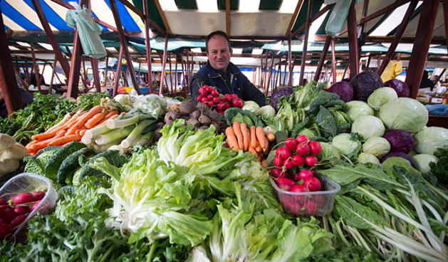 Đir po pijaci, 17. travnja 2012. (foto:Saša Čuka)