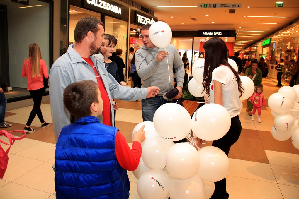 Image 685841 (auto) Image 685841 (auto)