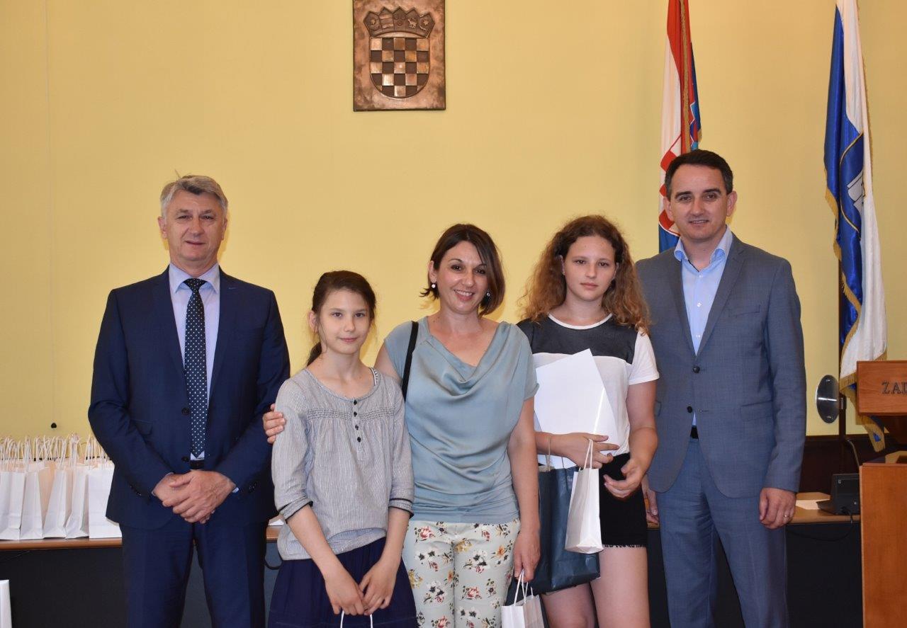 Prijem za nagrađivane učenike osnovnih i srednjh škola