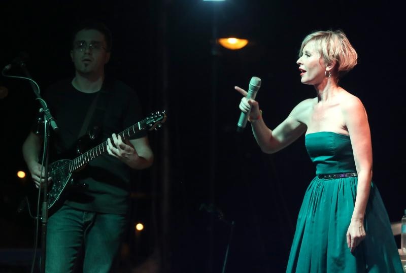 Tisno: Koncert Danijele Martinović u sklopu 10. međunarodne trke tovara, Photo: Dusko Jaramaz/PIXSELL Tisno: Koncert Danijele Martinović u sklopu 10. međunarodne trke tovara, Photo: Dusko Jaramaz/PIXSELL