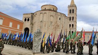 21. obljetnica VRA “Maslenica”: Mimohod branitelja 21. obljetnica VRA “Maslenica”: Mimohod branitelja