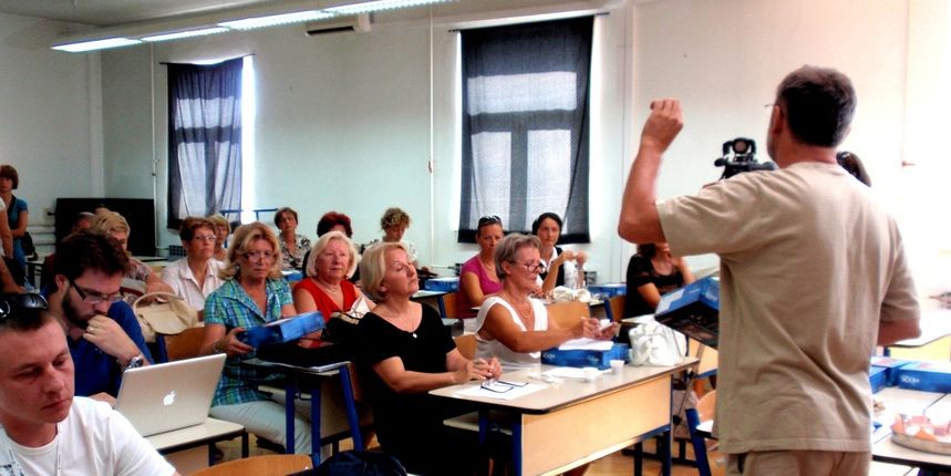 Projekt e-dnevnik u Medicinskoj školi Ante Kuzmanića, Edin Kadić i Barbara Kolarek Projekt e-dnevnik u Medicinskoj školi Ante Kuzmanića, Edin Kadić i Barbara Kolarek