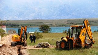 Vir: Radovi na postavljanju javne rasvjete i asfaltiranju prometnica Vir: Radovi na postavljanju javne rasvjete i asfaltiranju prometnica