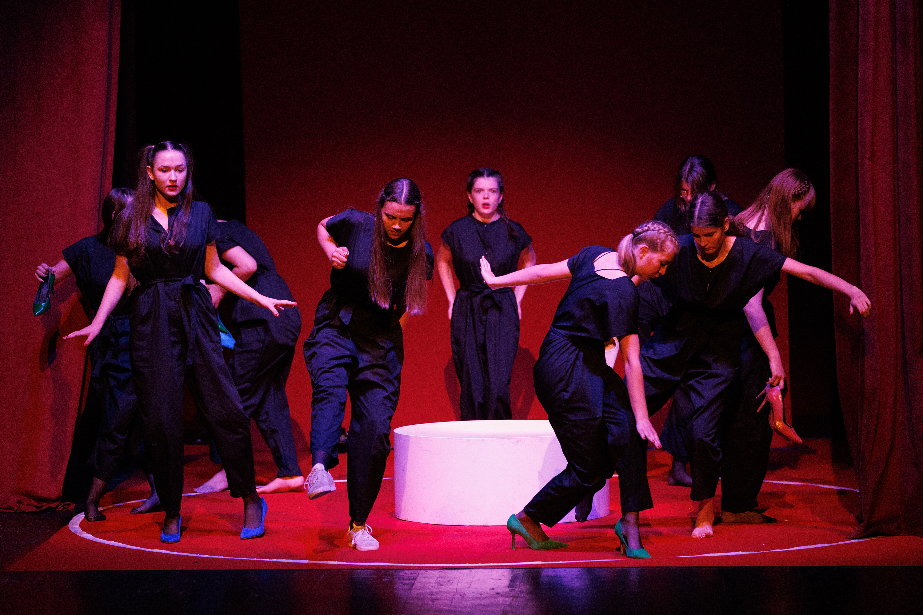 Igrajmo se: Zabranjeno mlađima od 15 strana A