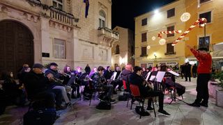 Gradska glazba Zadar na Narodnom trgu