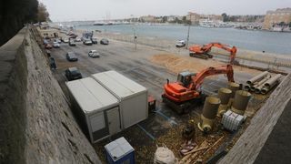 Zadar – Radovi na Liburnskoj obali otezavat ce promet na Poluotoku do svibnja 2015. godine. Photo: Filip Brala/PIXSELL