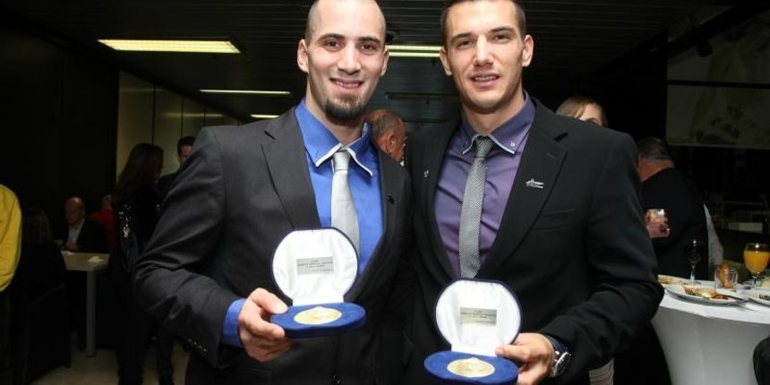 21.12.2014., Zagreb – Na HRT-u odrzana je dodjela nagrada najboljim hrvatskim sportasima u 2014. prema izboru Sportskih novosti. Valent Sinkovic, Martin Sinkovic. Photo: Luka Stanzl/PIXSELL 21.12.2014., Zagreb – Na HRT-u odrzana je dodjela nagrada najboljim hrvatskim sportasima u 2014. prema izboru Sportskih novosti. Valent Sinkovic, Martin Sinkovic. Photo: Luka Stanzl/PIXSELL