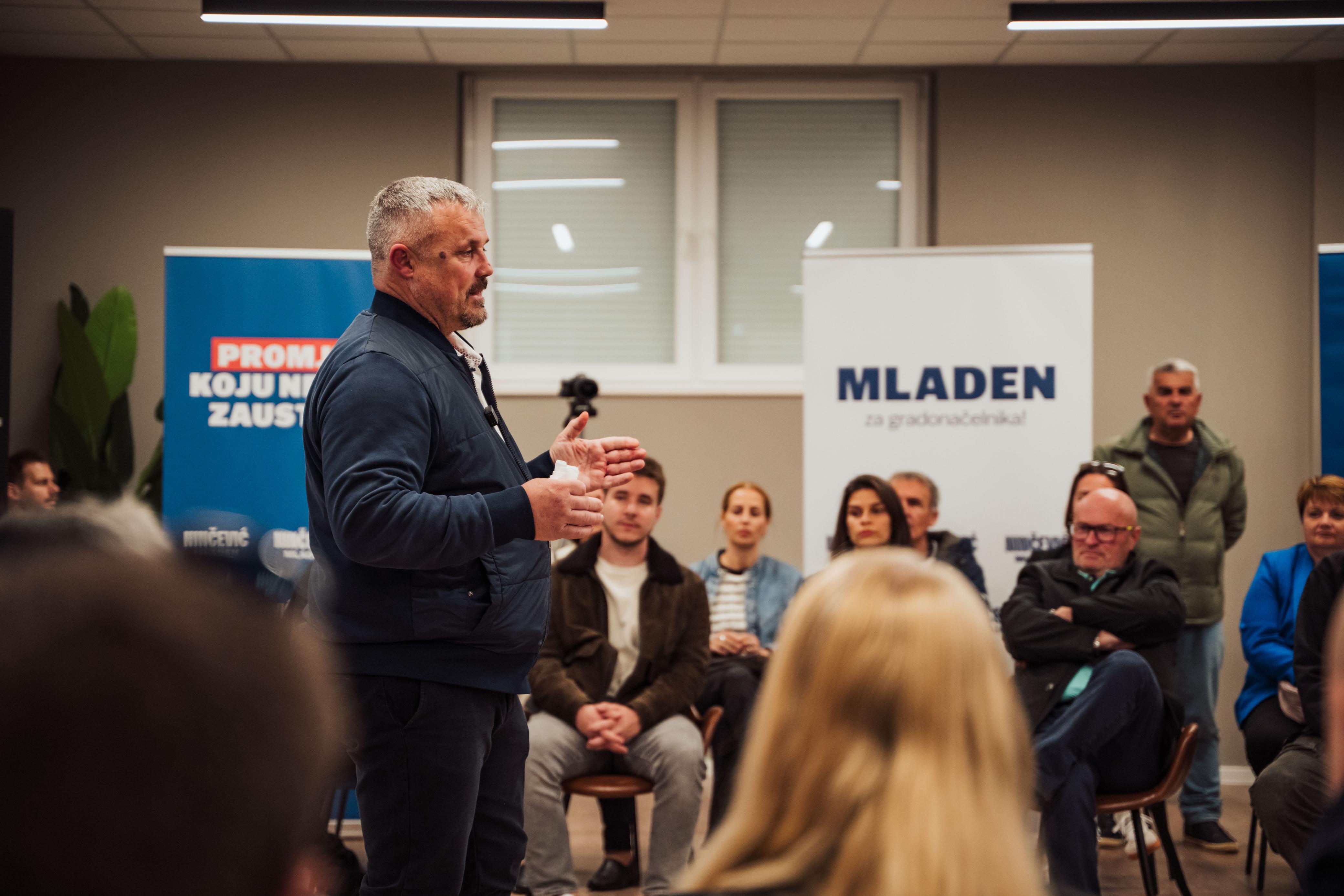 Nezavisni kandidat za gradonačelnika Zadra Mladen Ninčević na Dijalogu s građanima Nezavisni kandidat za gradonačelnika Zadra Mladen Ninčević na Dijalogu s građanima