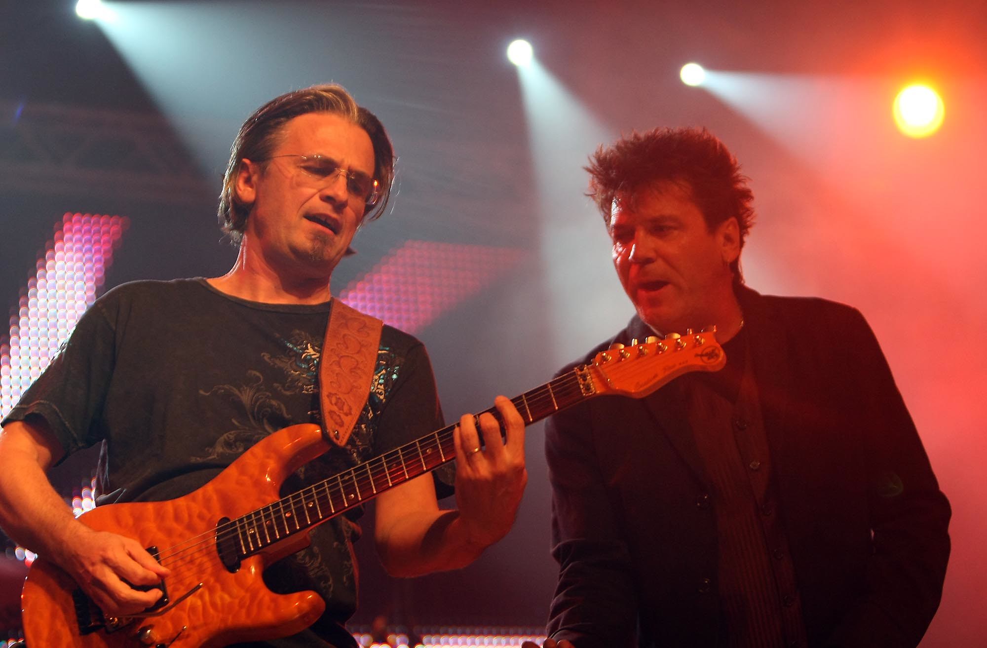 Sarajlije Halid Bešlić i Crvena jabuka priredili noć za pamćenje