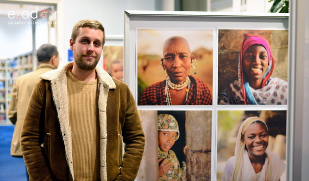 Gradska knjižnica Zadar: Otvorenje izložbe fotografija “Afrika na kvadrat” autora Filipa Brale